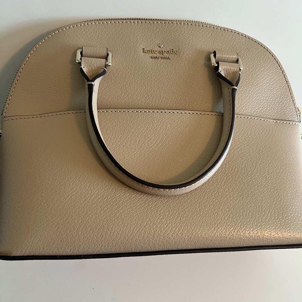 Kate Spade Nude Dome Crossbody Excellent gently used condition.